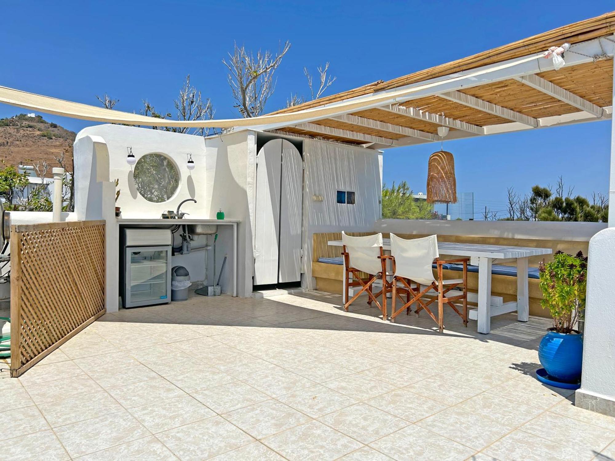 Villa Danae - Seaside Villa With Pool & Hot Tub Piso Livadi Buitenkant foto