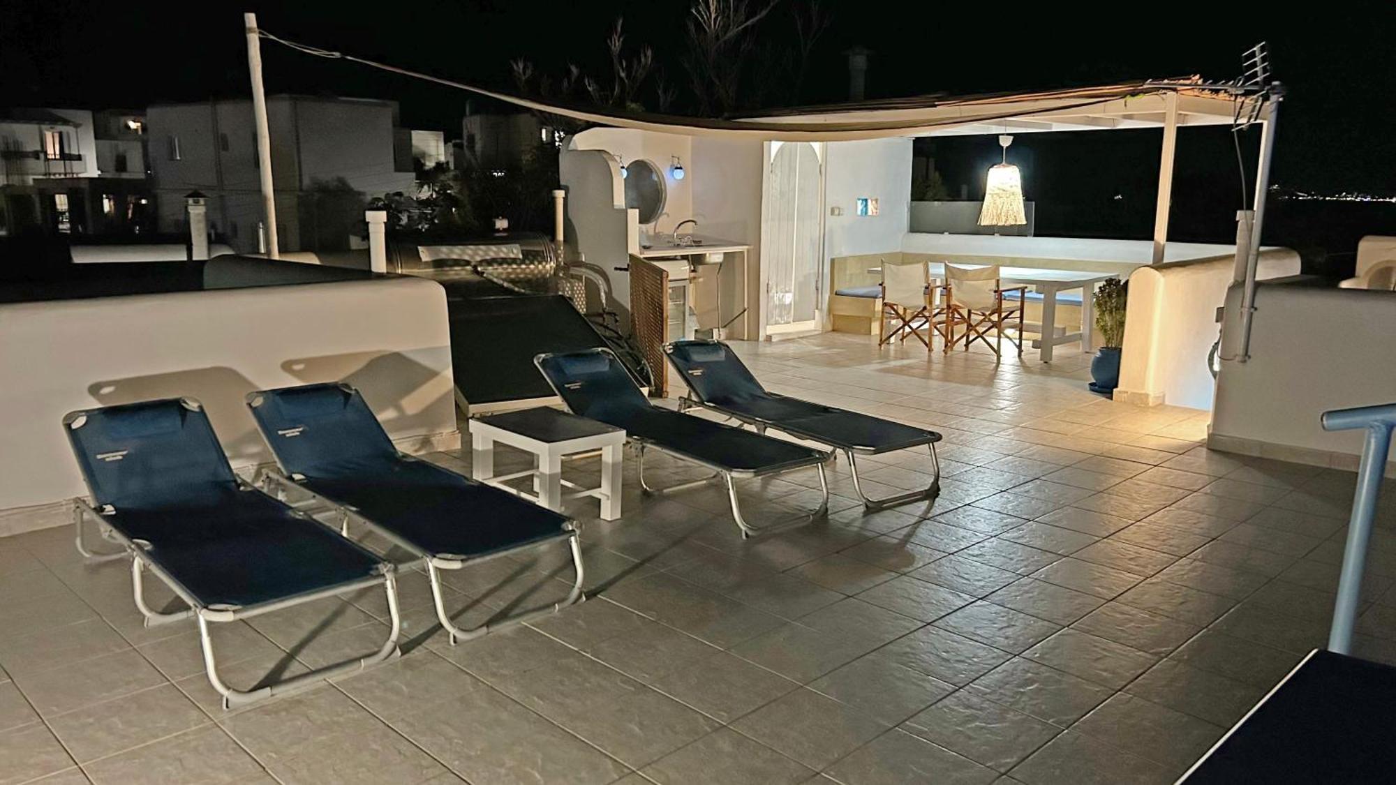 Villa Danae - Seaside Villa With Pool & Hot Tub Piso Livadi Buitenkant foto