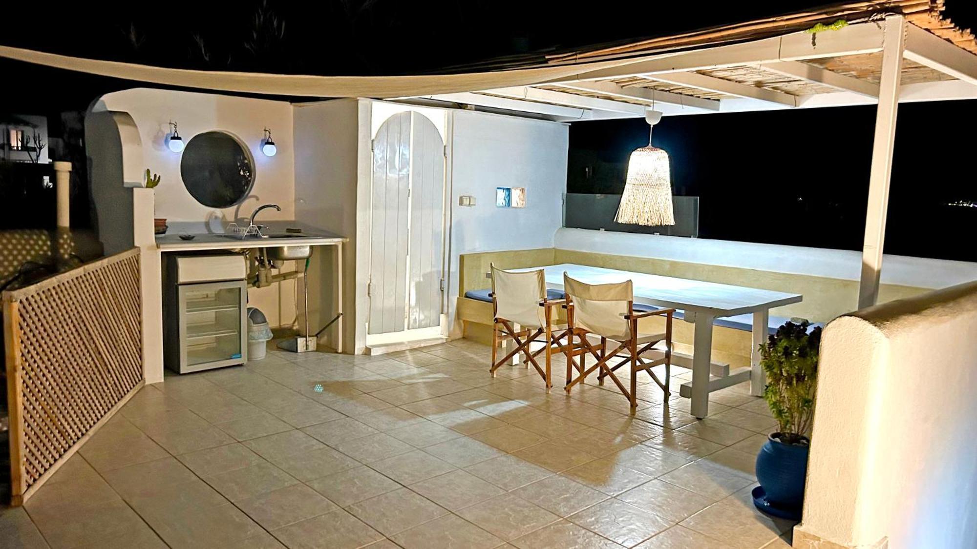 Villa Danae - Seaside Villa With Pool & Hot Tub Piso Livadi Buitenkant foto