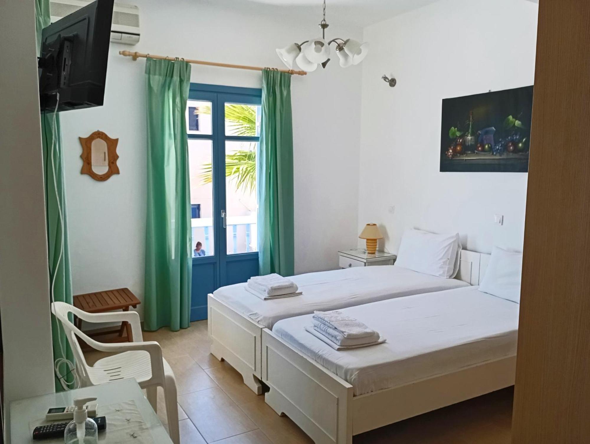 Villa Danae - Seaside Villa With Pool & Hot Tub Piso Livadi Buitenkant foto