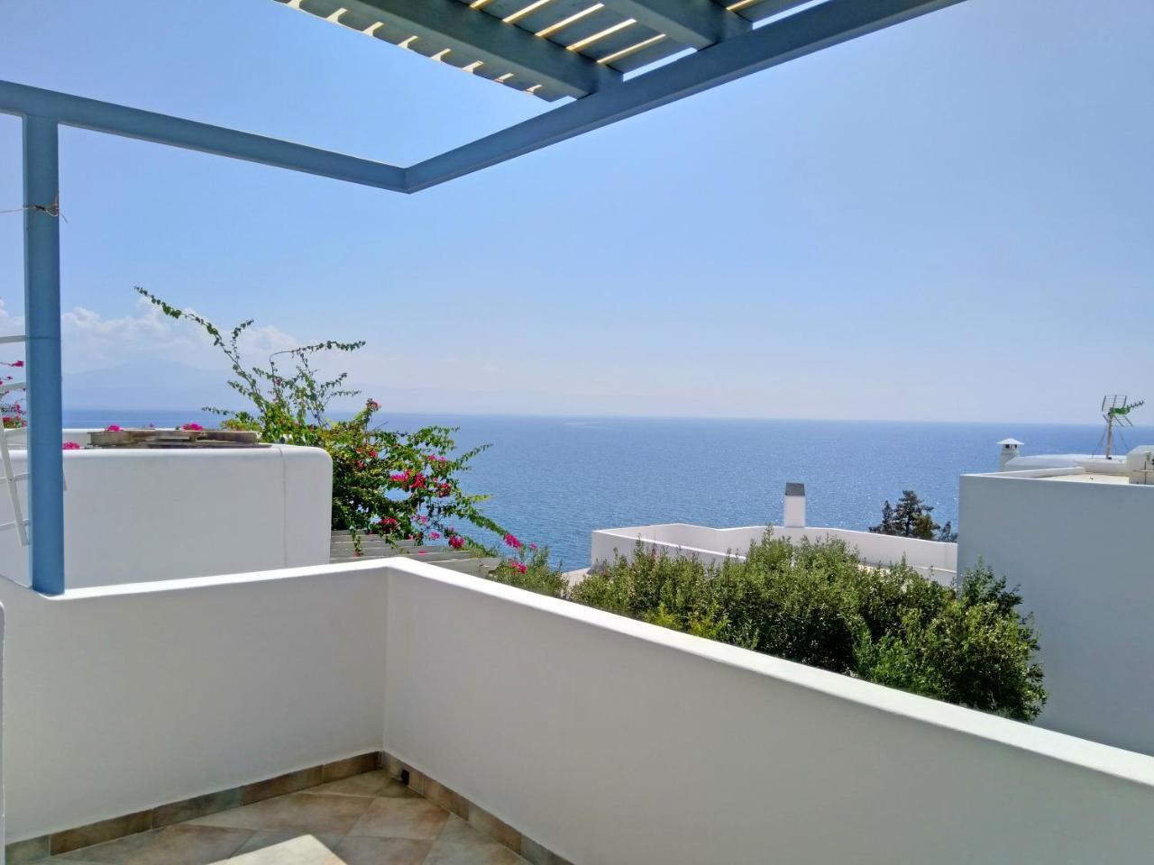 Villa Danae - Seaside Villa With Pool & Hot Tub Piso Livadi Buitenkant foto